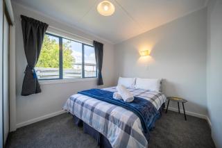 Fiordland Haven - Te Anau Holiday Home - 1
