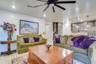 Gorgeous Henderson Home with Patio and Yard! - Las Vegas - 0