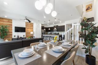 Minutes To Disney! 5-bed Oasis In Gated Solterra - 0