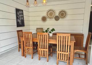 Grey House Monkey Forest - 9