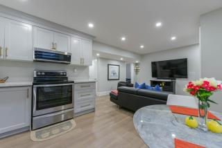 Stunning 2 bedroom - Oakville Prime Location - Oakville - 3