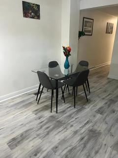 D's Home - 2