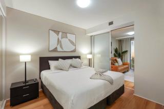 Absolute Waterfront - Enjoy Exceptional Lifestyle - Cairns - 3