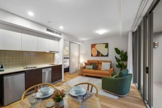 Absolute Waterfront - Enjoy Exceptional Lifestyle - Cairns - 9