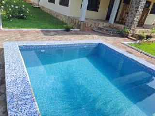 Exclusive Beach Villa with Pool by Casa - Kribi - 4