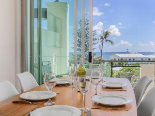 Luxury Oceanfront Haven with a Private Rooftop Spa - 2