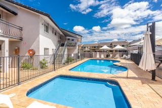 Absolute Beachfront Apartment 2T - 7