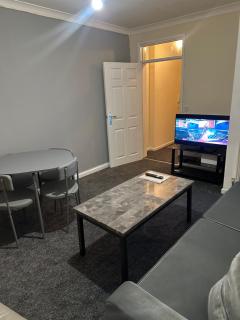 Great 2 bed Apartment - Londra - 7