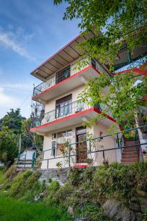 Sunrise guest house 700m from waterfall - Dharamshala - 9