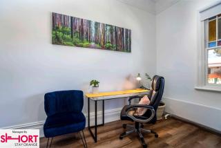 Paddington Villa 1 - Free Wi-fi, Netflix - Orange - 3