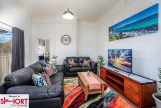 Paddington Villa 1 - Free Wi-fi, Netflix - Orange - 6
