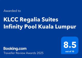 KLCC Regalia Suites Infinity Pool Kuala Lumpur - Kuala Lumpur - 9