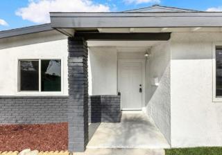 cozy house 4 bedrooms 2 baths - Glendora - 3