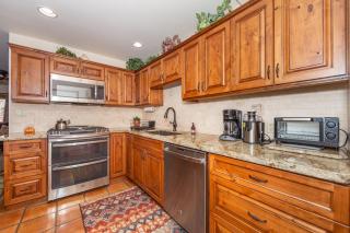 Spectacular House with 2 Master Suites in Sedona's High End Subdivision Living! - 2