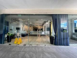 Modern Studio with City Views & Top Amenities - 6