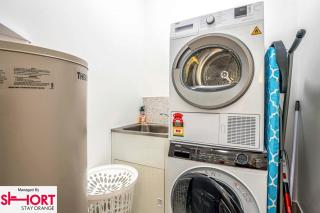 Paddington Villa 3 Close to town, Free Wi-fi, Netflix - 4