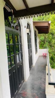 The times guest house - Ampitiya - 4