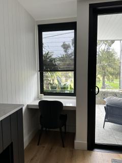 Executive 1 bed opposite Long Reef Golf Course - Collaroy - 6