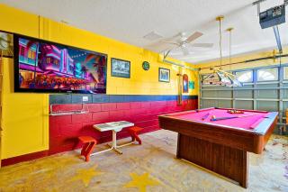 Minutes from Disney - Entertainment Haven with Pool - Orlando - 3