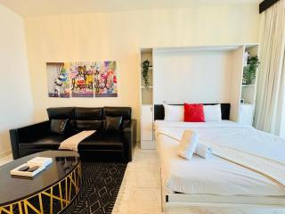 Luxury Studio Bayz By Danube Business Bay Marasi Drive Dubai - 1