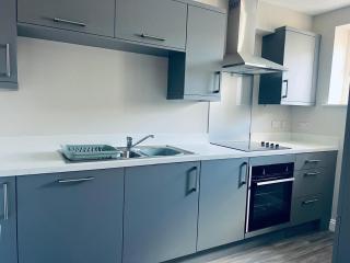 Cozy 3 Bed Thetford Home with WiFi Sleeps 5 Comfortably - 9