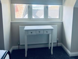 Comfortable 3Bed Home with Wi-Fi Sleeps 5 in Thetford - Thetford - 2