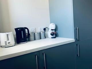 Cozy 3 Bed Thetford Home with WiFi Sleeps 5 Comfortably - 8