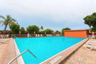 Days Inn by Wyndham Fort Myers - Fort Myers - 7
