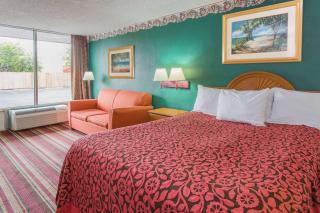 Days Inn by Wyndham Fort Myers - Fort Myers - 6