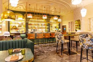 DoubleTree Suites by Hilton Bengaluru Outer Ring Road - Bangalore - 2