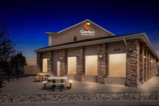 Comfort Inn & Suites Near University of Wyoming - 9