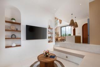 White Haven Villa NEW 3BR Luxury Retreat - 3