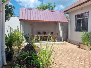 Kikuba House AIRPORT B&B - Città di Zanzibar - 2
