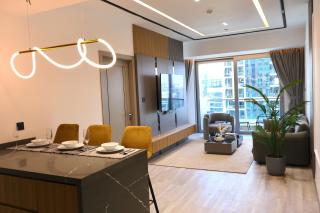 JW Marriott Stylish 1BR - Marina View - Direct Dubai Marina Mall Access - Pool & Gym - Free Parking - 1