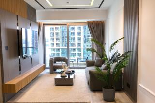 JW Marriott Stylish 1BR - Marina View - Direct Dubai Marina Mall Access - Pool & Gym - Free Parking - 7
