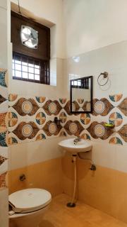 DM Homestays - - 9