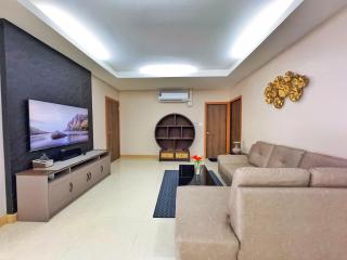 3 Bedroom House, 200 meters to beach Workspace, Pet Friendly - 6