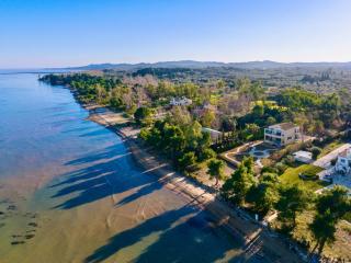 SunBreeze-Beachfront Luxury Villa 5 Bed 4 bath-Sleeps 10 - Potámion - 0