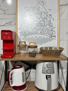 Warm Bright Stay with FAST Wi-Fi Free Parking - Skopje - 8