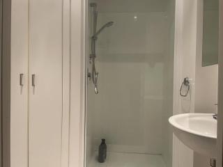Aura C203 two bedrooms apartment balcony good view wi-fi parking - Auckland - 8