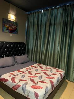 Ghazrin's Garuda Hotel - 4