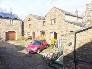 The Fox & Hounds Inn - West Burton - 2