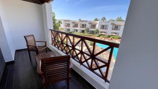 Elisir Spa Pool View - 4