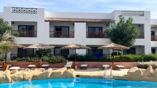 Elisir Spa Pool View - 2