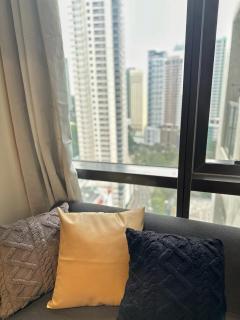 Greenbelt with Wifi, Pool and Gym - Manila - 1