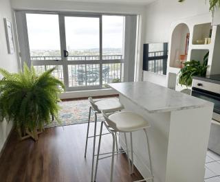 Aura D two bedroom unit harborview balcony wifi easy parking - Auckland - 4