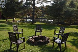 Mohican Farmhouse, Pond, and Animals - - 5