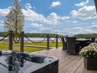 Holiday Home Villa karhentimantti by Interhome - - 8
