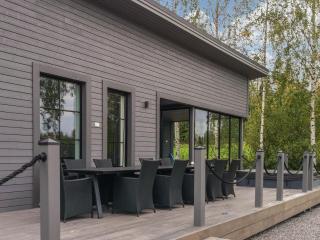 Holiday Home Villa karhentimantti by Interhome - - 5