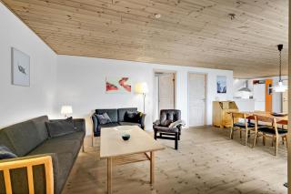 Stunning Home In Ebeltoft With 9 Bedrooms And Internet - Ebeltoft - 6